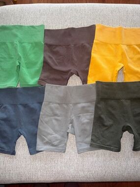 TARGET JOYLAB BIKER SHORTS SIZE SMALL